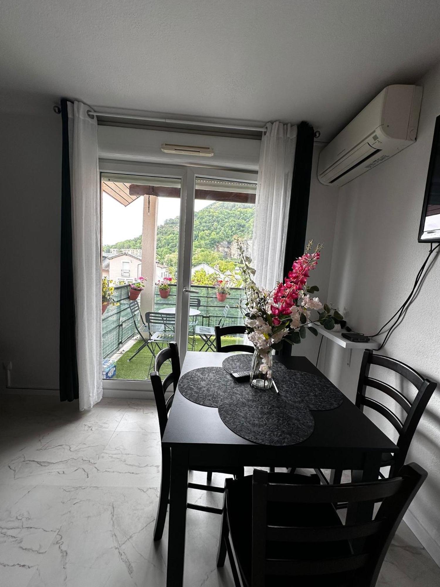 Ararat Apartment Lourdes Luaran gambar