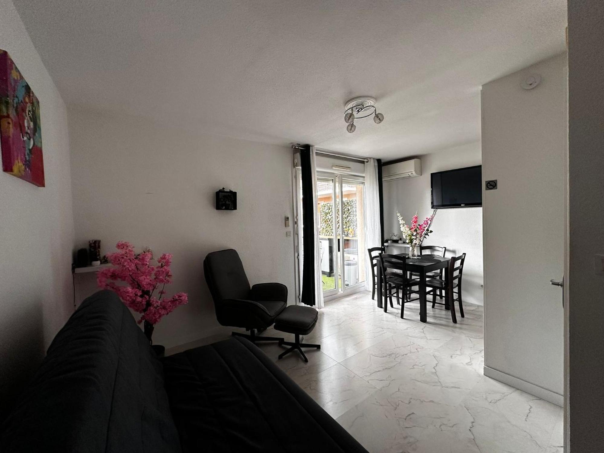 Ararat Apartment Lourdes Luaran gambar